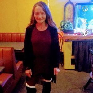 Meet your Posher, Dee